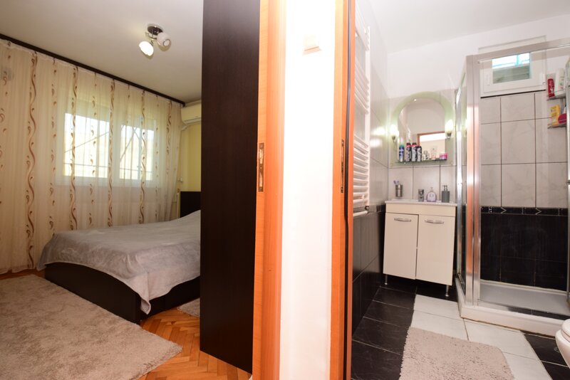 Metrou Nicolae Grigorescu, bloc H caramida, boxa, decomandat, 2 bai