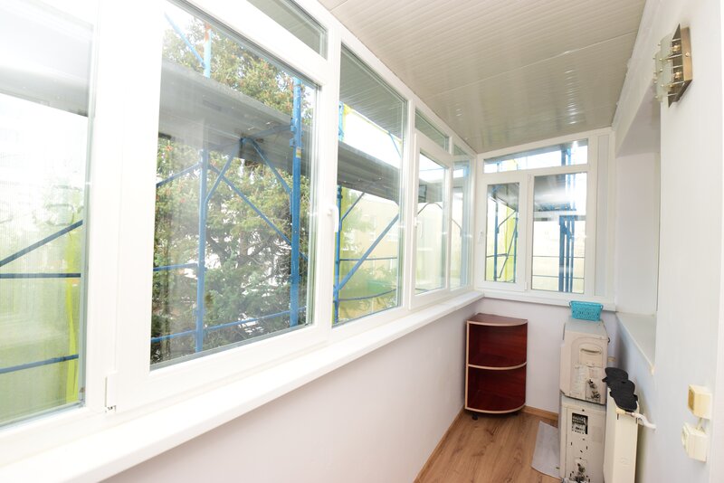 Metrou Nicolae Grigorescu, bloc H caramida, boxa, decomandat, 2 bai